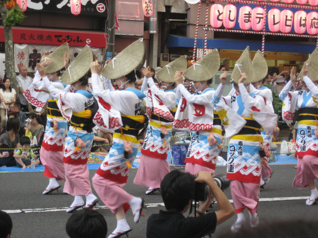 Nationale Feiertage in Japan - Tokyo Otsuka-Awa-Tanz 2012
