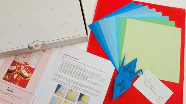 Alle Materialien aus der Bastelbox Kalligrafie Kraniche